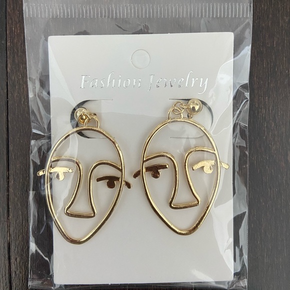 NEVER OPENED Face Outline Gold Statement Earrings - Picture 1 of 2